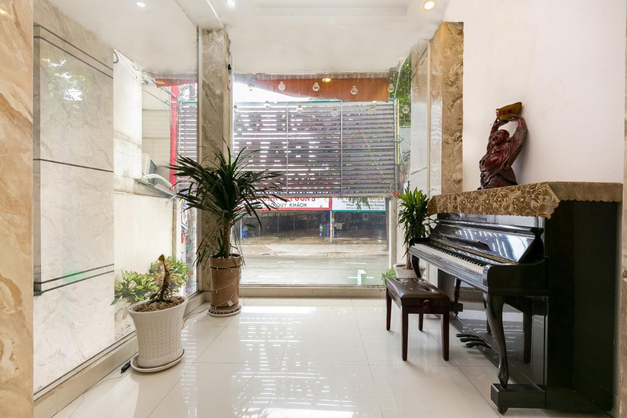 Oyo 373 Habana Hotel Ho Chi Minh-staden Exteriör bild